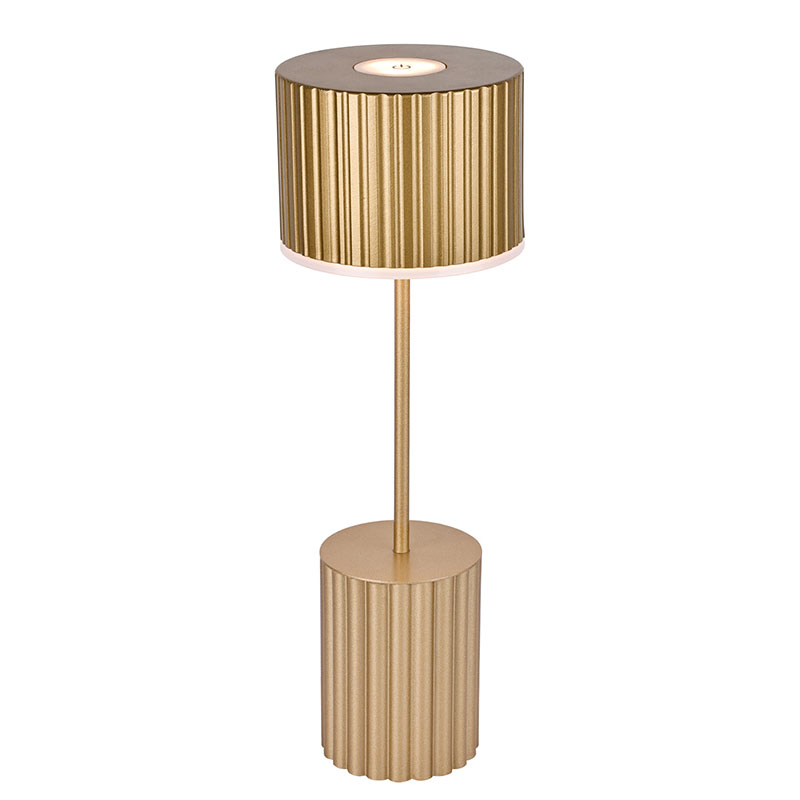 Lámpara de mesa pequeña con pantalla de metal y batería.